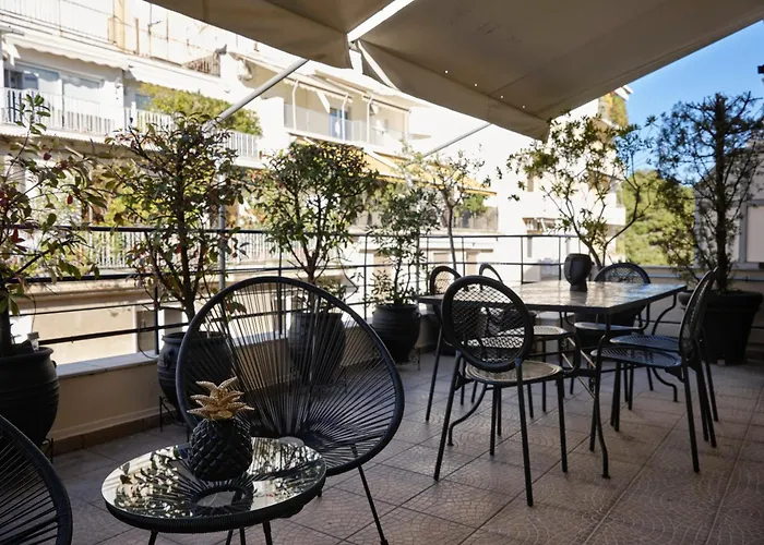 Art Deco Apt In Kolonaki